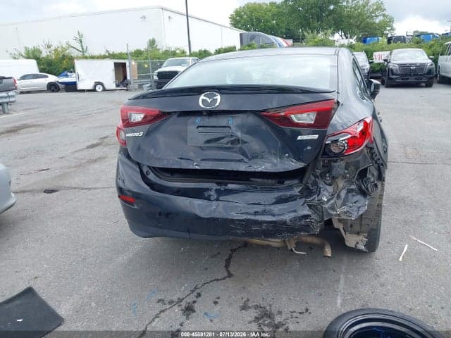 2018 MAZDA MAZDA3 TOURING 16