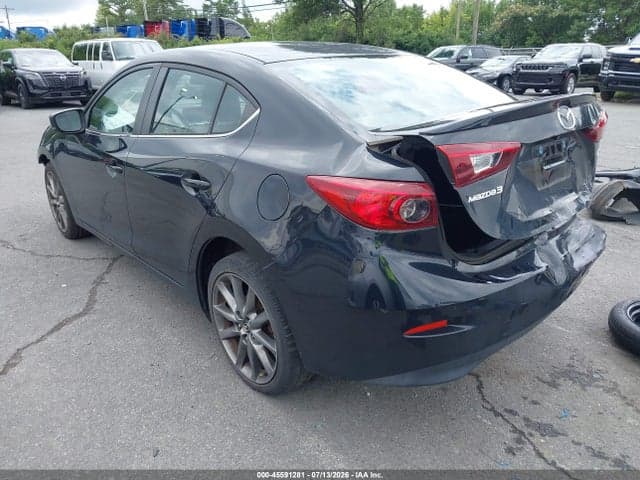 2018 MAZDA MAZDA3 TOURING 3