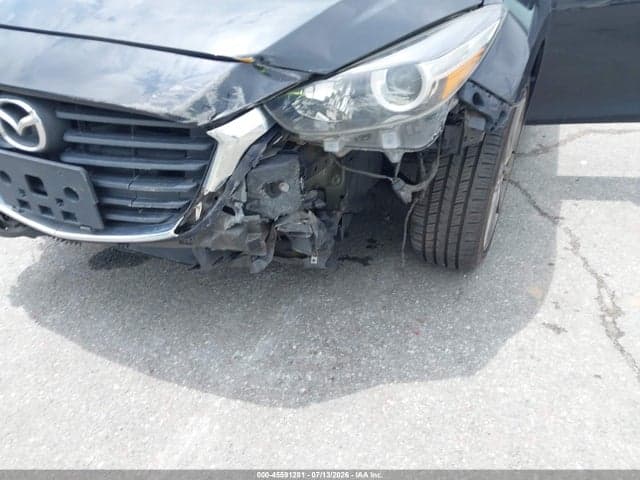 2018 MAZDA MAZDA3 TOURING 6