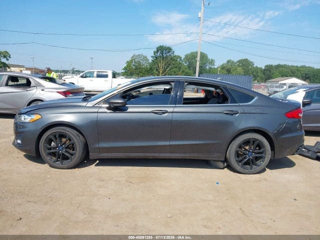 2019 FORD FUSION SE 13