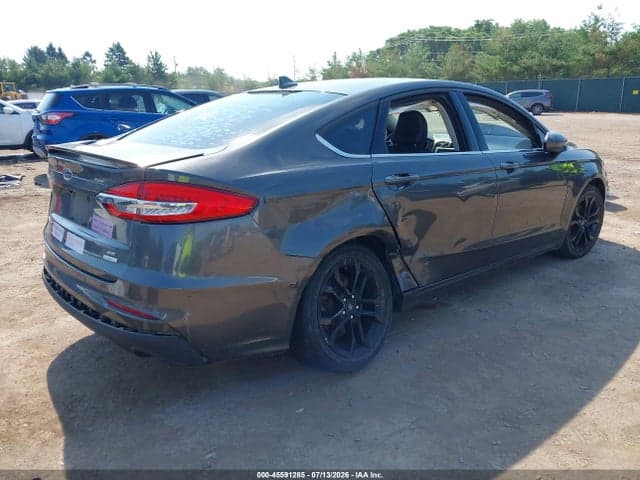 2019 FORD FUSION SE 4