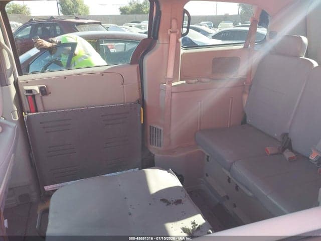 2017 DODGE GRAND CARAVAN SE/SE PLUS 8