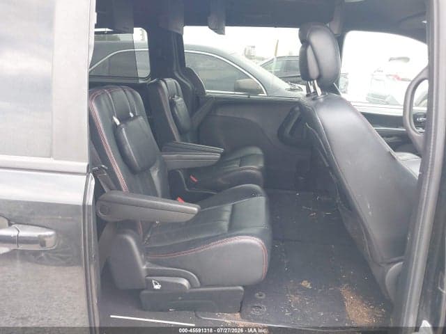 2017 DODGE GRAND CARAVAN GT 8
