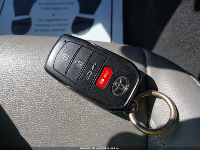 2025 TOYOTA CAMRY SE 11
