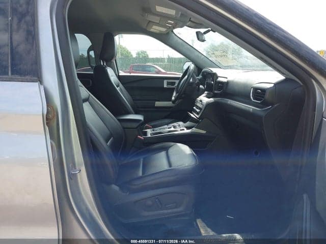 2022 FORD EXPLORER XLT 5