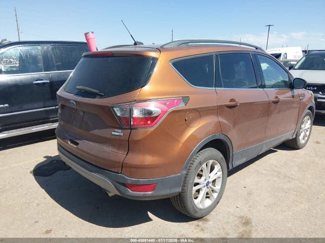 2017 FORD ESCAPE SE 4