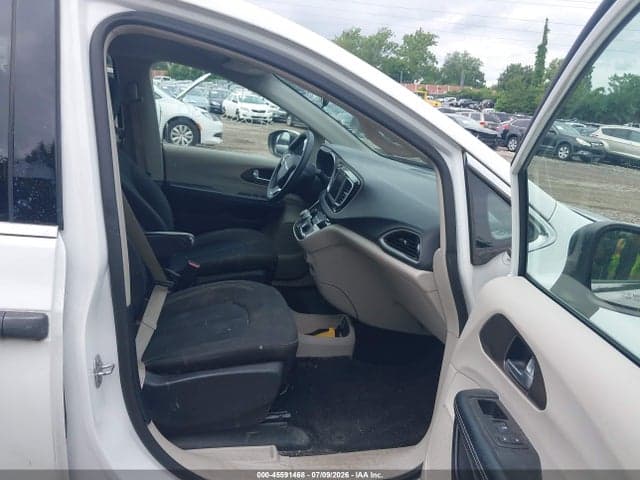 2020 CHRYSLER VOYAGER L 5