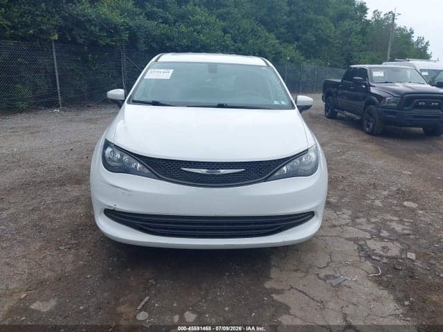 2020 CHRYSLER VOYAGER L 6
