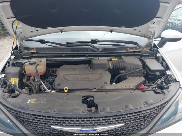 2020 CHRYSLER VOYAGER L 10