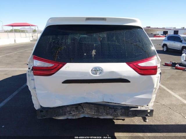 2017 TOYOTA SIENNA L 7 PASSENGER 17