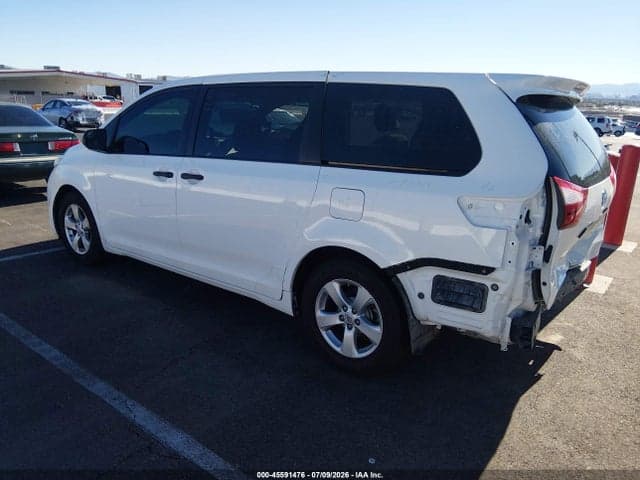 2017 TOYOTA SIENNA L 7 PASSENGER 3