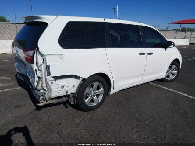 2017 TOYOTA SIENNA L 7 PASSENGER 4