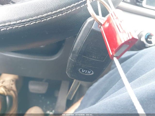 2017 KIA SORENTO 2.4L LX 11