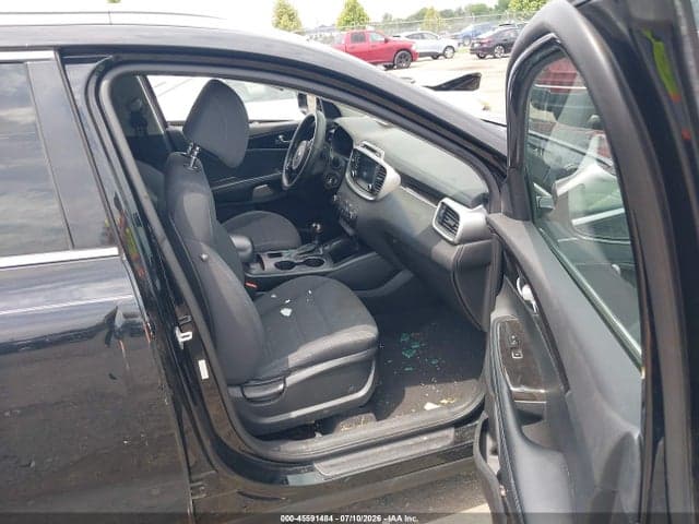 2017 KIA SORENTO 2.4L LX 5