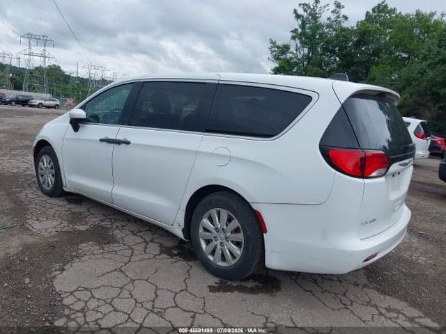 2020 CHRYSLER VOYAGER L 3