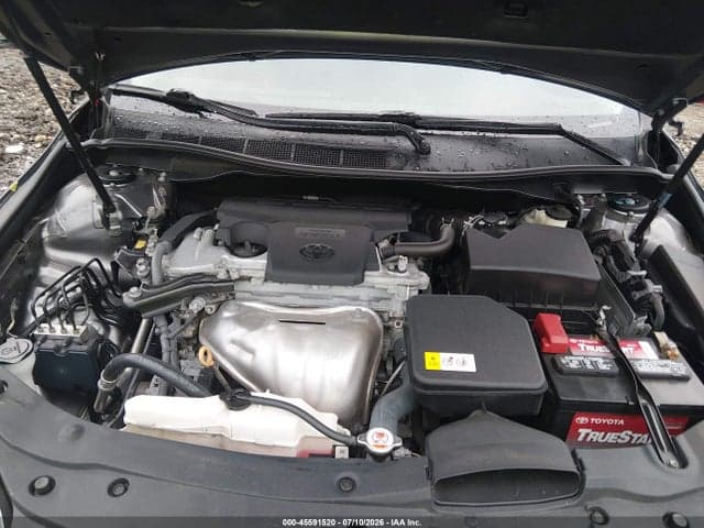 2017 TOYOTA CAMRY SE 10