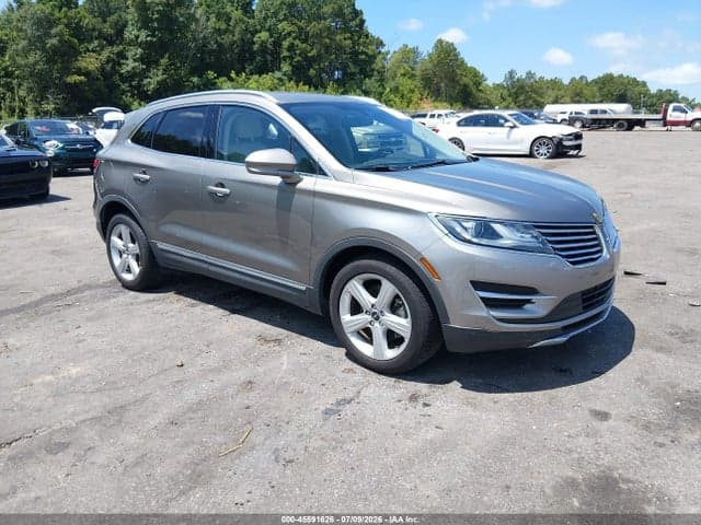 2017 LINCOLN MKC PREMIERE 1