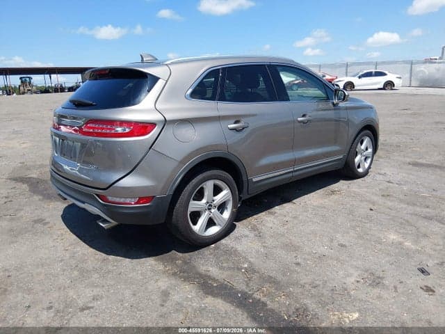 2017 LINCOLN MKC PREMIERE 4