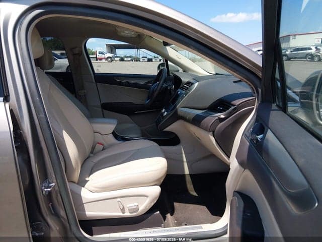 2017 LINCOLN MKC PREMIERE 5