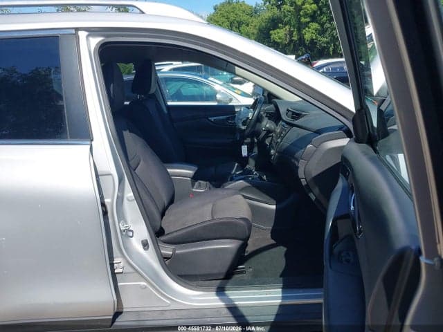 2017 NISSAN ROGUE SV 5