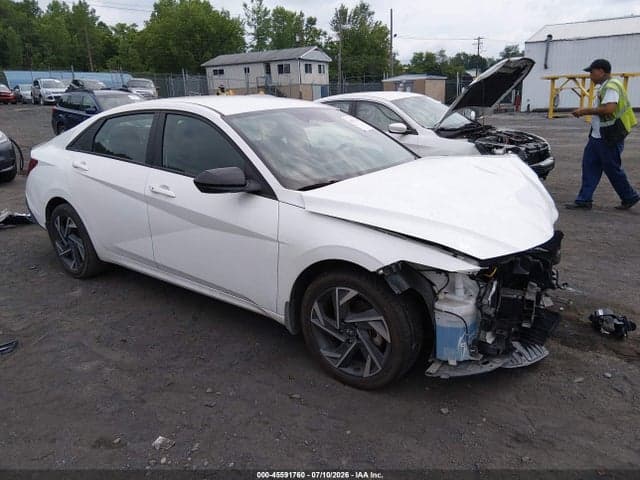 2025 HYUNDAI ELANTRA SEL SPORT - 1