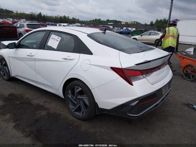 2025 HYUNDAI ELANTRA SEL SPORT 3