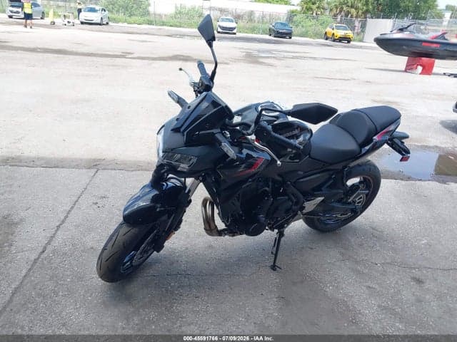 2025 KAWASAKI ER650 P 2