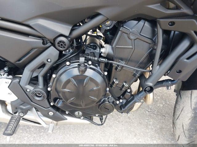 2025 KAWASAKI ER650 P 8
