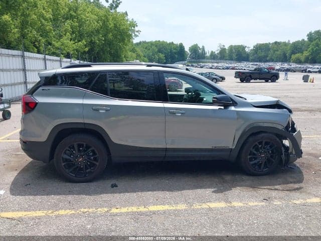 2024 GMC TERRAIN AWD SLT 13