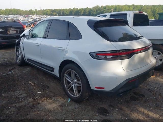 2022 PORSCHE MACAN 3
