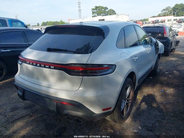 2022 PORSCHE MACAN 4