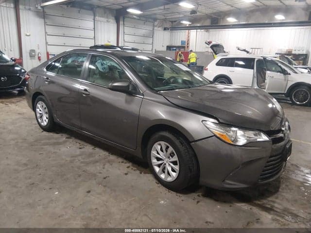 2017 TOYOTA CAMRY LE - 1