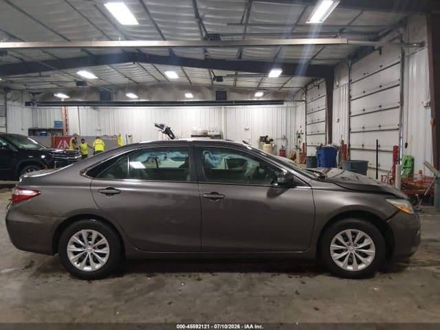 2017 TOYOTA CAMRY LE 13