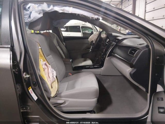 2017 TOYOTA CAMRY LE 5