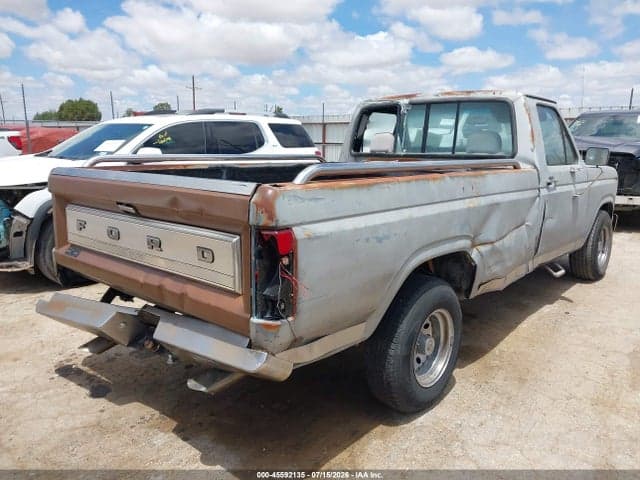 1986 FORD F150 4
