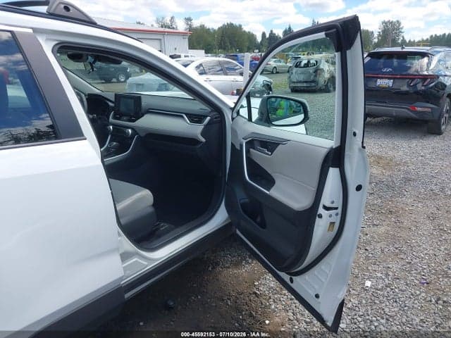 2020 TOYOTA RAV4 XLE PREMIUM 5