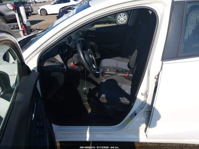 2017 TOYOTA YARIS IA 17