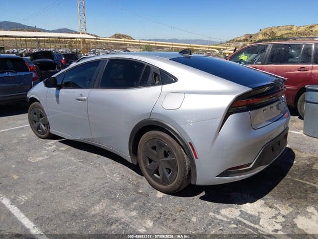 2026 TOYOTA PRIUS LE 3