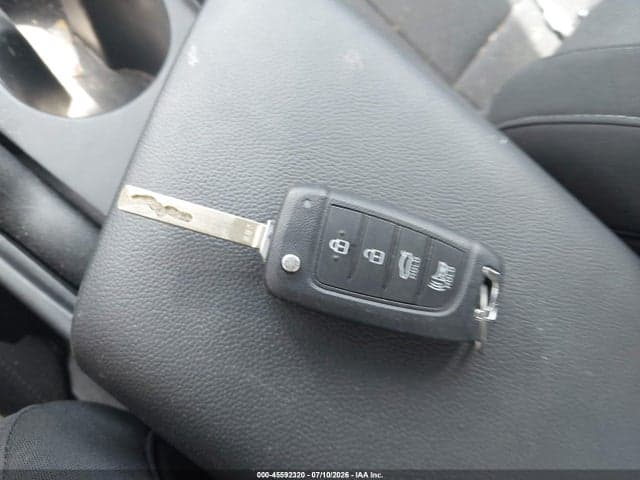 2025 HYUNDAI ELANTRA SE 11