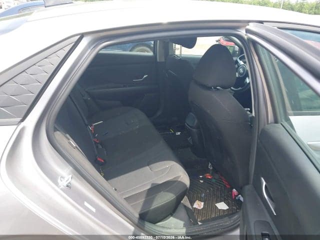2025 HYUNDAI ELANTRA SE 8