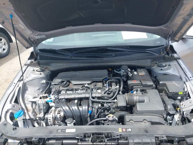 2025 HYUNDAI ELANTRA SE 10