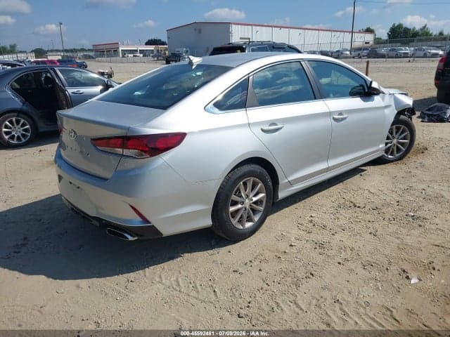 2019 HYUNDAI SONATA SE 4