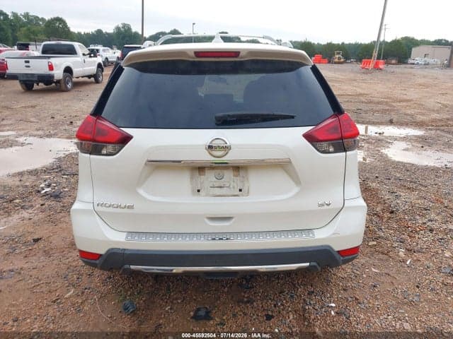 2018 NISSAN ROGUE SV 16