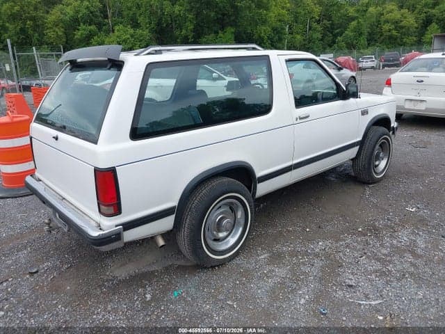 1983 CHEVROLET T10 4