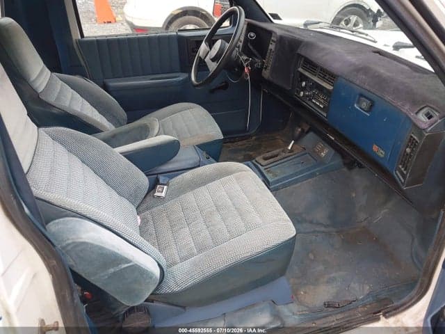1983 CHEVROLET T10 5