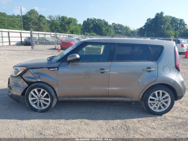 2018 KIA SOUL + 15