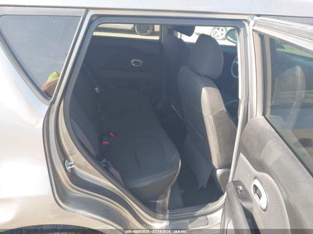2018 KIA SOUL + 8