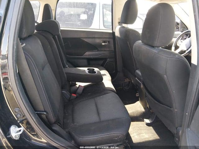 2016 MITSUBISHI OUTLANDER ES 8