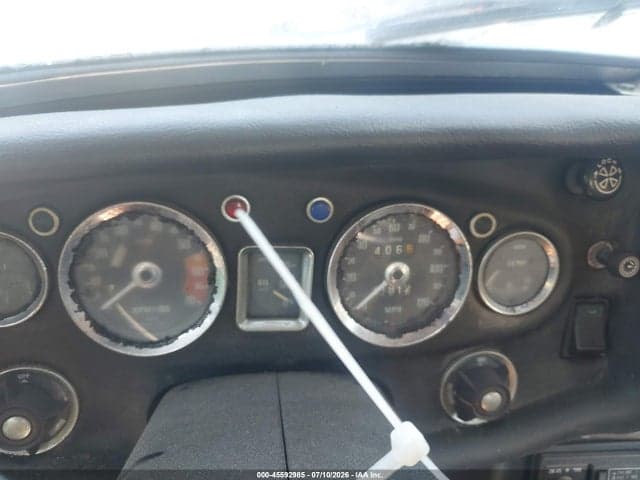 1975 MG MGB 8