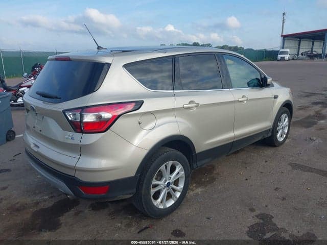 2017 FORD ESCAPE SE 4